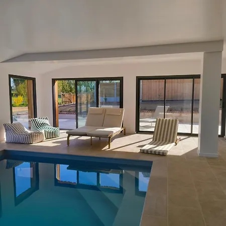 Les Paticheres - L'etable Avec Acces Piscine Holiday home
