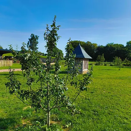 Les Paticheres - L'etable Avec Acces Piscine Biville-la-Baignarde